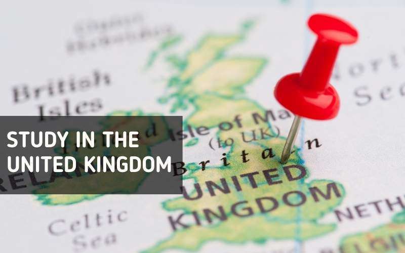 International student exploring famous landmarks in the UK